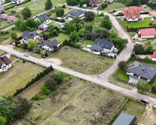 Kamyk, ul. Brzechwy | Działka na sprzedaż