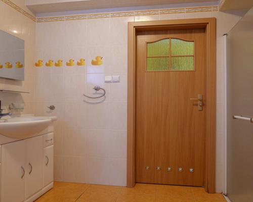 Bukowce | Kompleks domów z basenem