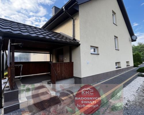 Bielsko- dom z działką, stawem i zabudowaniami