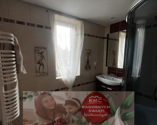 Bielsko- dom z działką, stawem i zabudowaniami