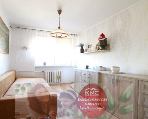 Mieszkanie, Nałęczów,ul. Partyzantów, 3 pokoje, 59m2,  Opis mieszkania: - piętro 3/3- powierzchnia mieszkania: 58,7 m2- salon 2