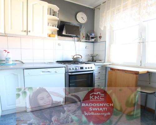 Mieszkanie, Nałęczów,ul. Partyzantów, 3 pokoje, 59m2,  Opis mieszkania: - piętro 3/3- powierzchnia mieszkania: 58,7 m2- salon 2