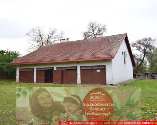 Zabytkowy Zespół Dworsko-Parkowy (XIXw. 1880 r)