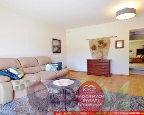 Prestiżowe mieszkanie, wyskoki standard, 2 balkony.