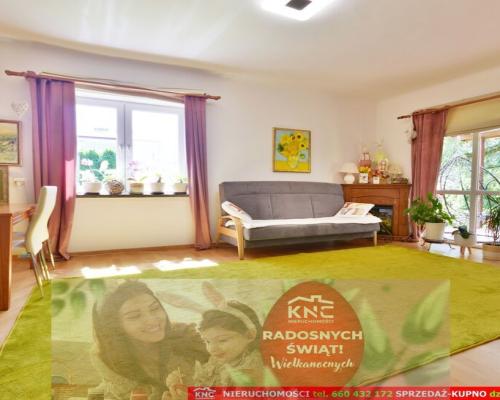 Zadbany dom do zamieszkania, ładna działka.