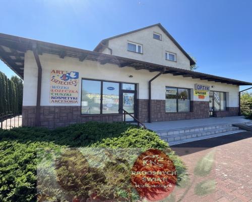 Dom 286 mkw z częścią handlową 230 mkw w Dęblinie.