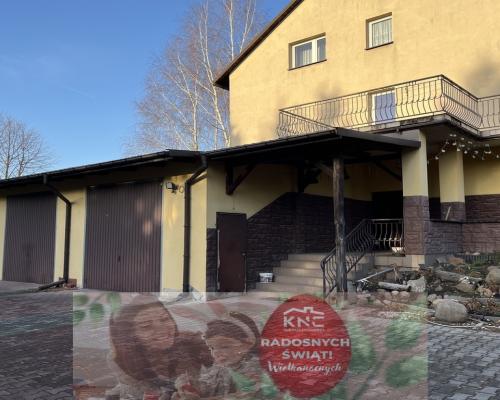 Dom 286 mkw z częścią handlową 230 mkw w Dęblinie.