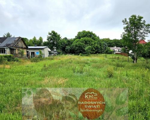 Działka budowlano-usługowa - Nałęczów, ul.Wójcika