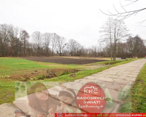 Działka budowlana (WZ) wszystkie media.