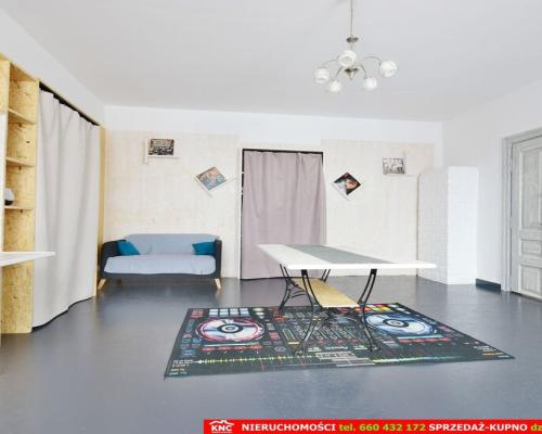 Mieszkanie 2 pok. 2 piętro, parking, niski czynsz.