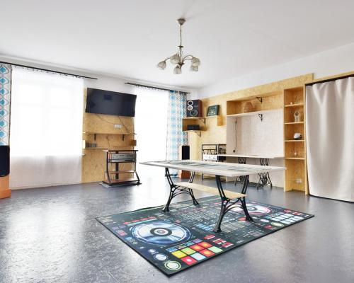 Mieszkanie 2 pok. 2 piętro, parking, niski czynsz.