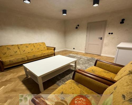 2 pok. po gener. remoncie, bez prowizji dla Biura