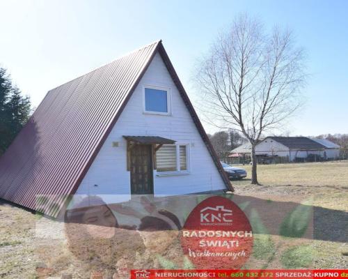 B ładna działka z domkiem letniskowym, własny las.