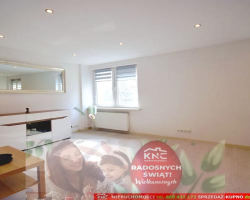 Kawalerka w centrum z bardzo niskim czynszem.