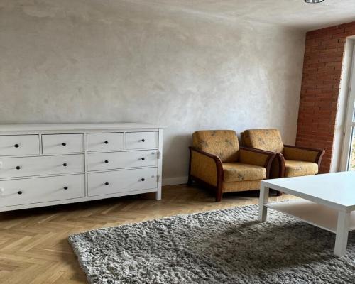 2 pok. po gener. remoncie, bez prowizji dla Biura