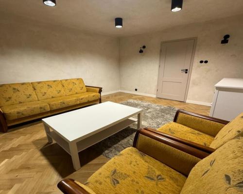 2 pok. po gener. remoncie, bez prowizji dla Biura