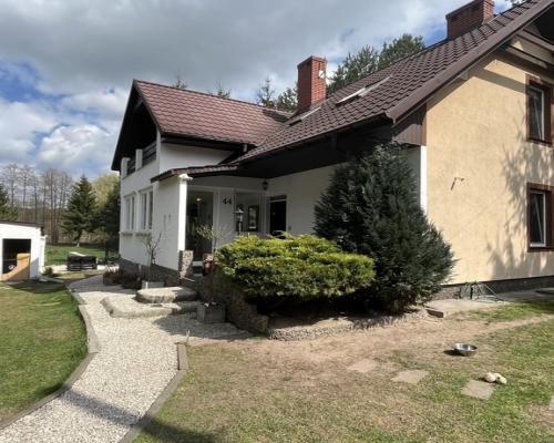 Dom 90 m2 otoczony naturą Barycz Stara gm. Zwoleń.