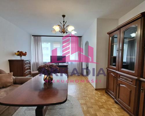 Dwa pokoje na I piętrze os. Błękitne