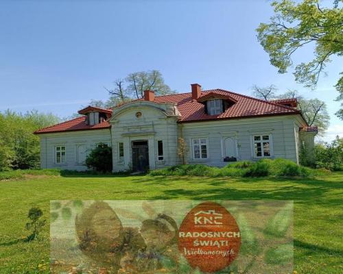 Zabytkowy dworek z przełomu XIX i XX w. w Świdniku