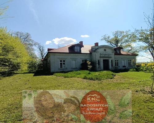 Zabytkowy dworek z przełomu XIX i XX w. w Świdniku