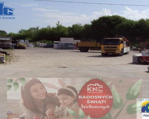 Grunt 5000mkw przeznaczony pod aktywność gospodarczą przy ul. TurystycznejNawierzchnia wyłożona płytami betonowymi, co umożliwi