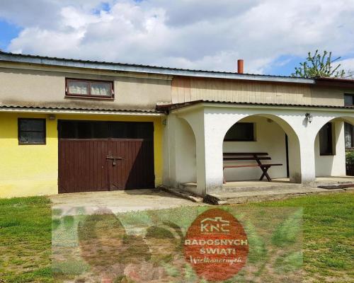 Mały domek w świetnej lokalizacji - Uniszowice