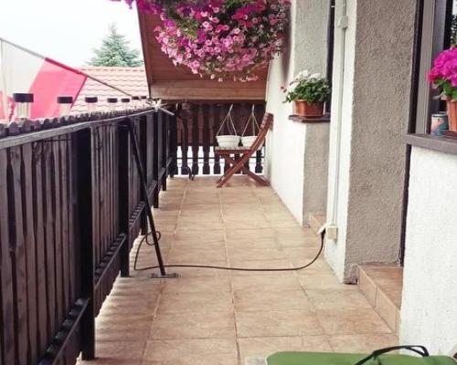 Mieszkanie w domu jednorodzinnym-Elizówka blisko IKEI