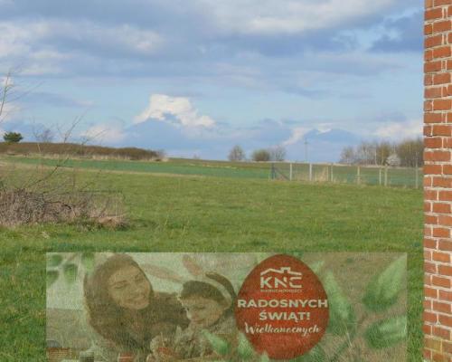 Działka pod dom lub małą działalność.