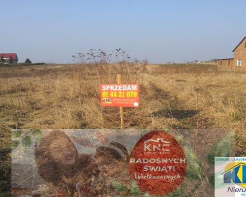 Działka 92 a. w Świdniczku koło Lublina, bezpośrednio przy asfaltowej drodze gminnej, w spokojnej okolicy. Działka:- powierzchn