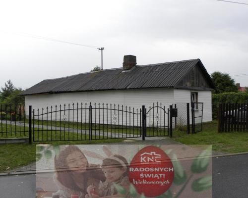 Dom z drewna przy Wiśle ul. Modrzycka w Dęblinie.