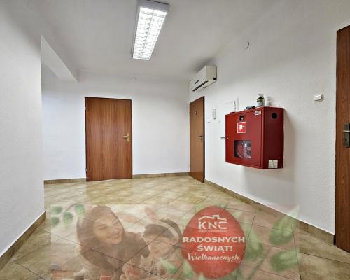 Lokal biurowo-usługowy 250m2 +duży parking w cenie