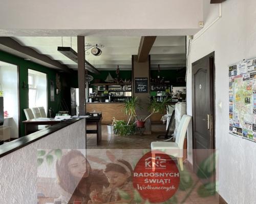 Restauracja "REJS" ul. Portowa 2  w Puławach.