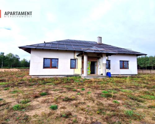 Piękny dom w stanie deweloperskim .