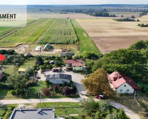 * Przestronny dom na dużej działce dla 2 rodzin