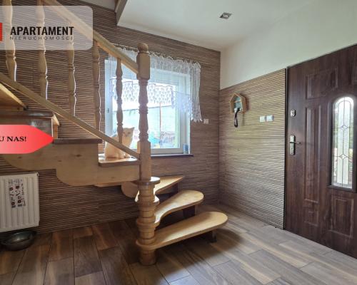 * Przestronny dom na dużej działce dla 2 rodzin