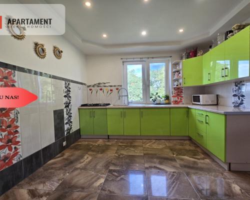 * Przestronny dom na dużej działce dla 2 rodzin