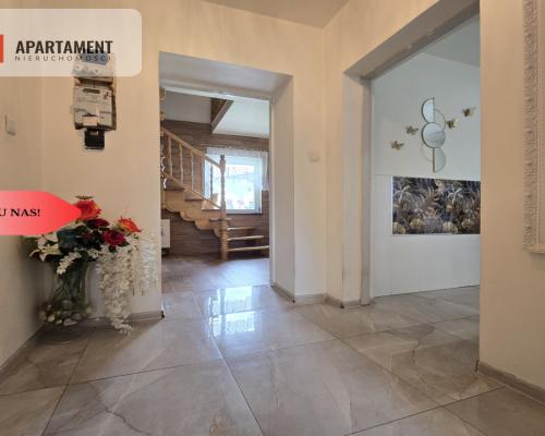 * Przestronny dom na dużej działce dla 2 rodzin