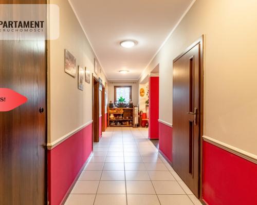 Dom: dwa mieszkania i przestrzeń na działalność