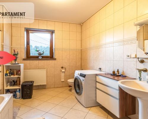 Dom: dwa mieszkania i przestrzeń na działalność