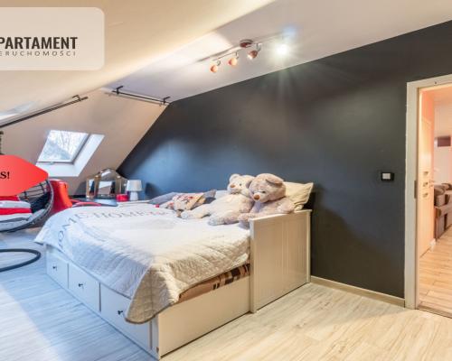 Dom: dwa mieszkania i przestrzeń na działalność