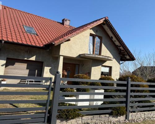 6 pokoi/garaż/ogrodzony/blisko szkoła/taras/cisza