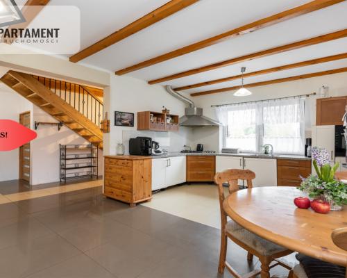 Dom wolnostojący na dużej działce!