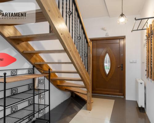 Dom wolnostojący na dużej działce!