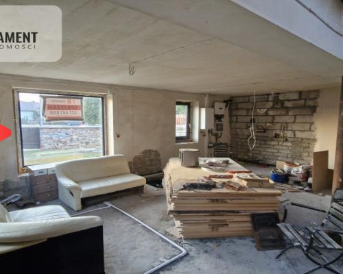 Rypin. Dom - stan surowy zamknięty, ogrodzony.