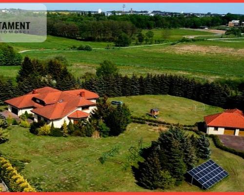 Z dużym ogrodem, w spokojnej okolicy!