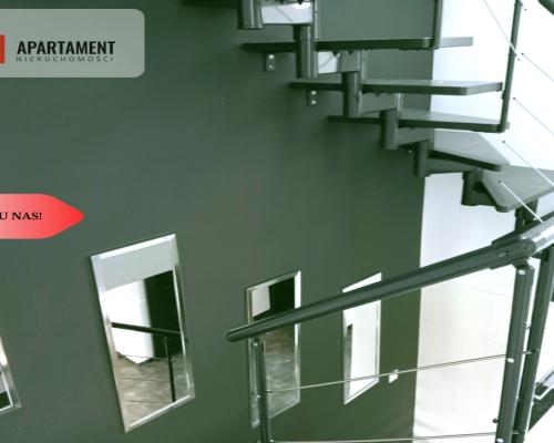 Dom segment pod lasem