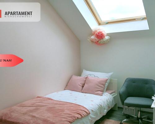 Dom segment pod lasem