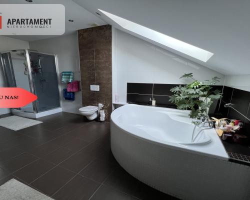 Tylko u nas! Bliźniak 535 m2, 4 garaże -Inwestycja