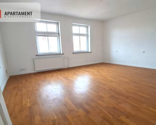 UROKLIWA KAMIENICA ZE STAŁYM DOCHODEM W CENTRUM !!