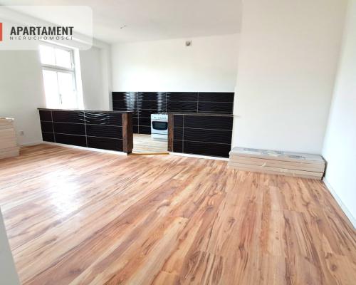 UROKLIWA KAMIENICA ZE STAŁYM DOCHODEM W CENTRUM !!